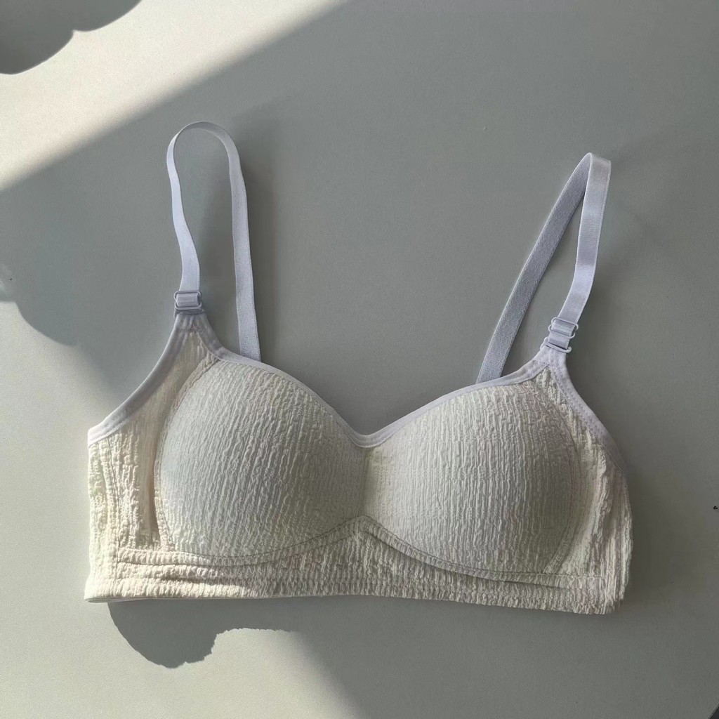 เสื้อชั้นในผู้หญิง เสื้อชั้นในแฟชั่น บราไร้โครงเหล็ก ผ้าย่น สายปรับระดับได้ บราฟองบาง บราน่ารัก สไตล