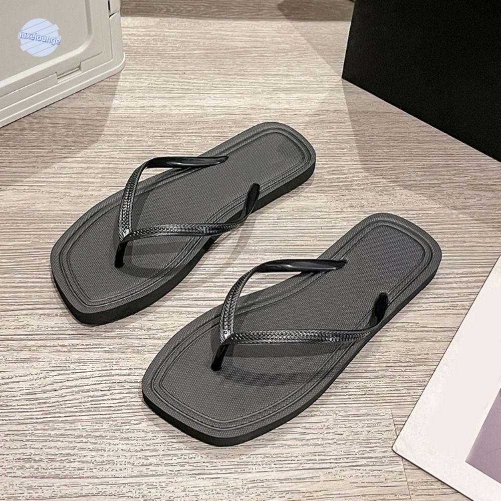 รองเท้าแตะหาด LUXELUNGE พื้นมяน ลายขวางต้านการลื่น เหมาะสำหรับฤดูร้อนและสไตล์ STREETWEAR