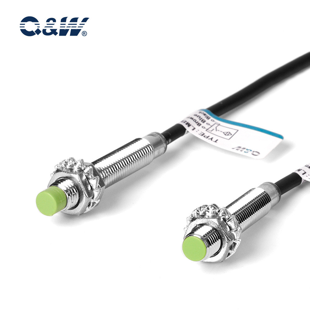 前卫电感式接近开关传感器LM8-3001NA直流三线非接触防水防尘耐用