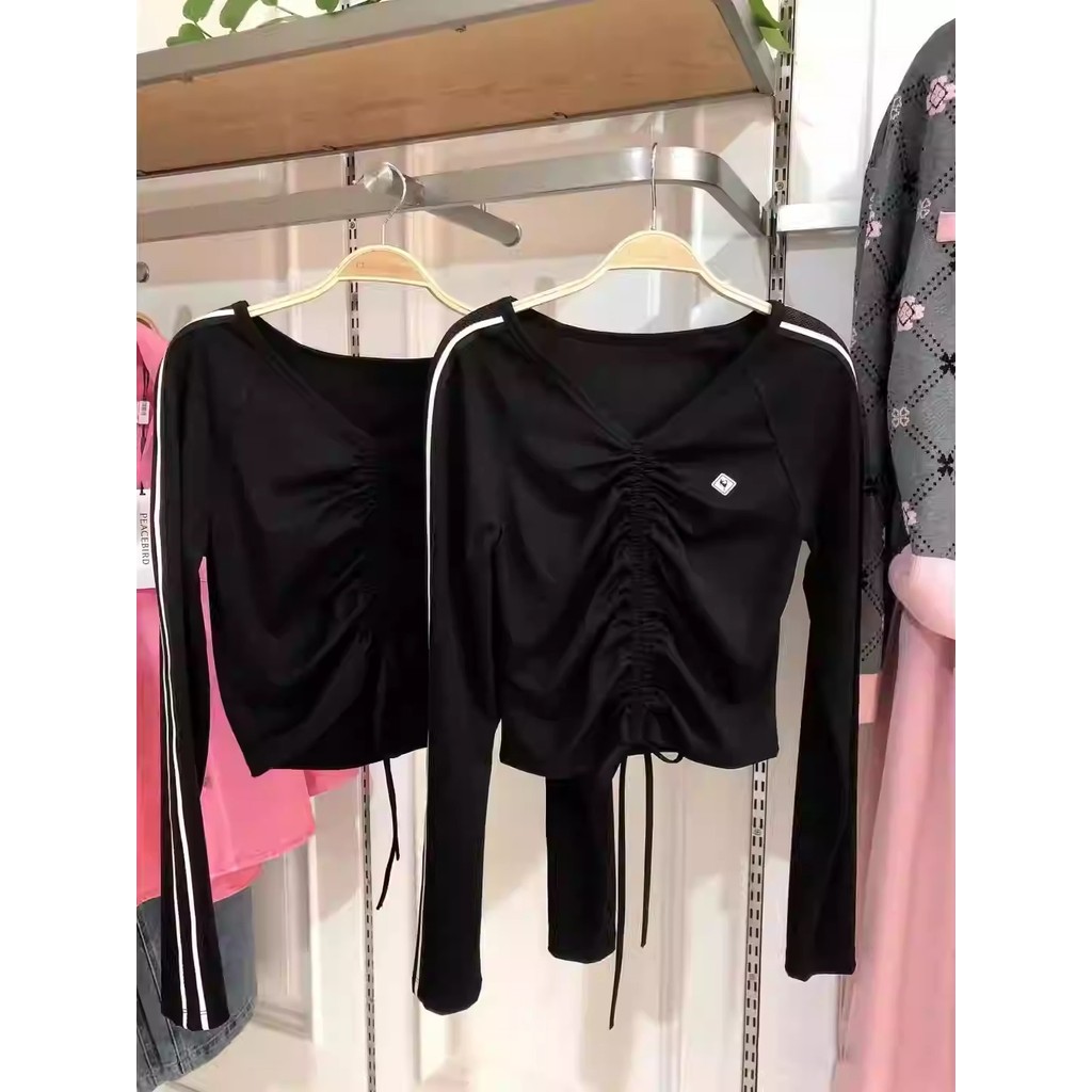K K26 สีดําแขนยาวสไตล์ใหม่ลายด้านข้างย่น Slimmer ดู Slim-Fit V คอ Raglan แขนเสื้อยืดผู้หญิง