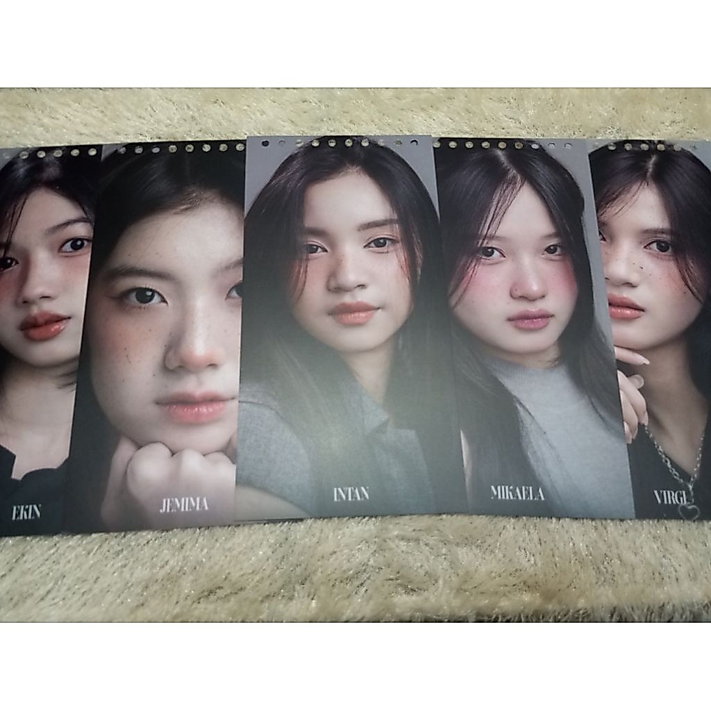 2026 FRECKLESS JKT48 MEMBER TRAINEE CALENDAR CUT/ONE PAPER HAS TWO PHOTOS!!!