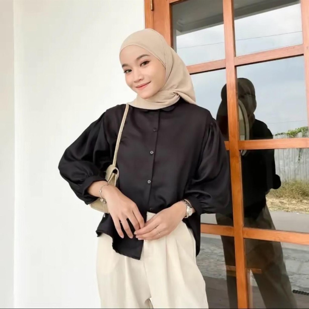 เสื้อแขนยาวผ้าซาตินสำหรับผู้หญิง ทรงหลวม ลายทึบ พ่วงปกแขนพัฟ สไตล์แฟชั่น สวมใส่ง่ายในทุกโอกาส