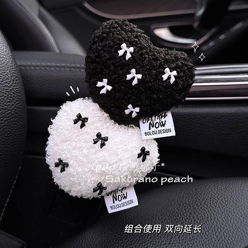 Creative Heart Car Seat Belt Bayonet Holder Rear Row Fork with Co-Pilot Buckle Extension Joint Stopper Automotive interior supplies