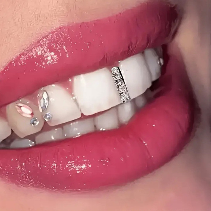 【ส่งไว】กริล (Grillz) เพชรติดฟัน เท่ห์ทันสมัย ใส่ได้ทุกวัน แฟชั่นฮิปฮอป เครื่องประดับฟันเก๋ๆ ปลอดภัย