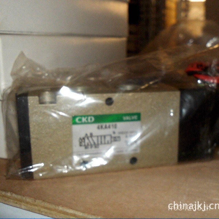 ข้อมูลจําเพาะโซลินอยด์วาล์วต่างๆ 4KA410-10DC24V Calibre/488.52.0.1.M11TKC LDAI