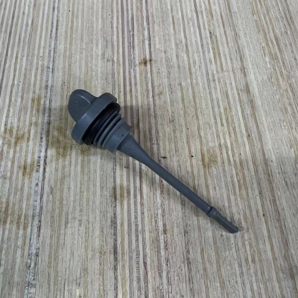 Y110SS YAMAHA OIL PIPPER