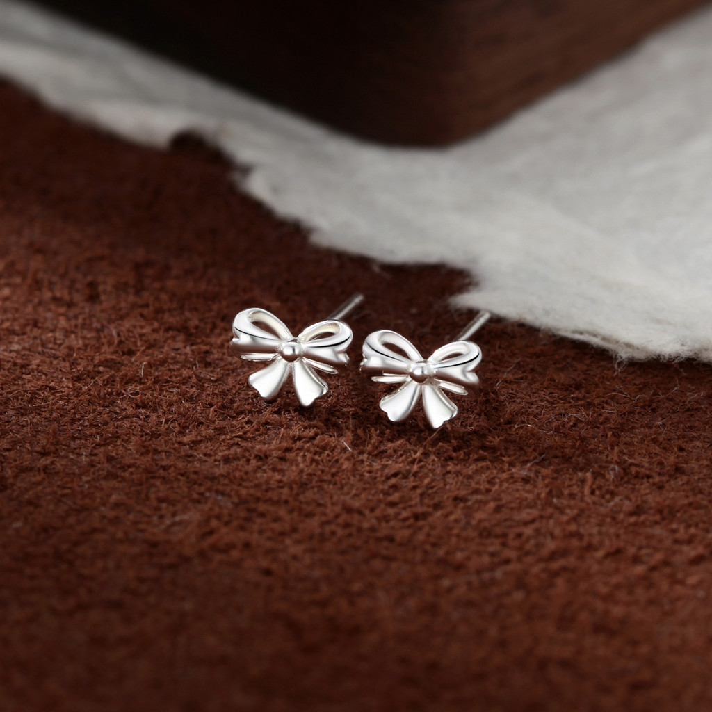 S999 เงินสเตอร์ลิงต่างหูโบว์เงินแท้หญิง Niche Design ประณีตหวาน All-Match ต่างหูสไตล์ใหม่เรียบง่าย *