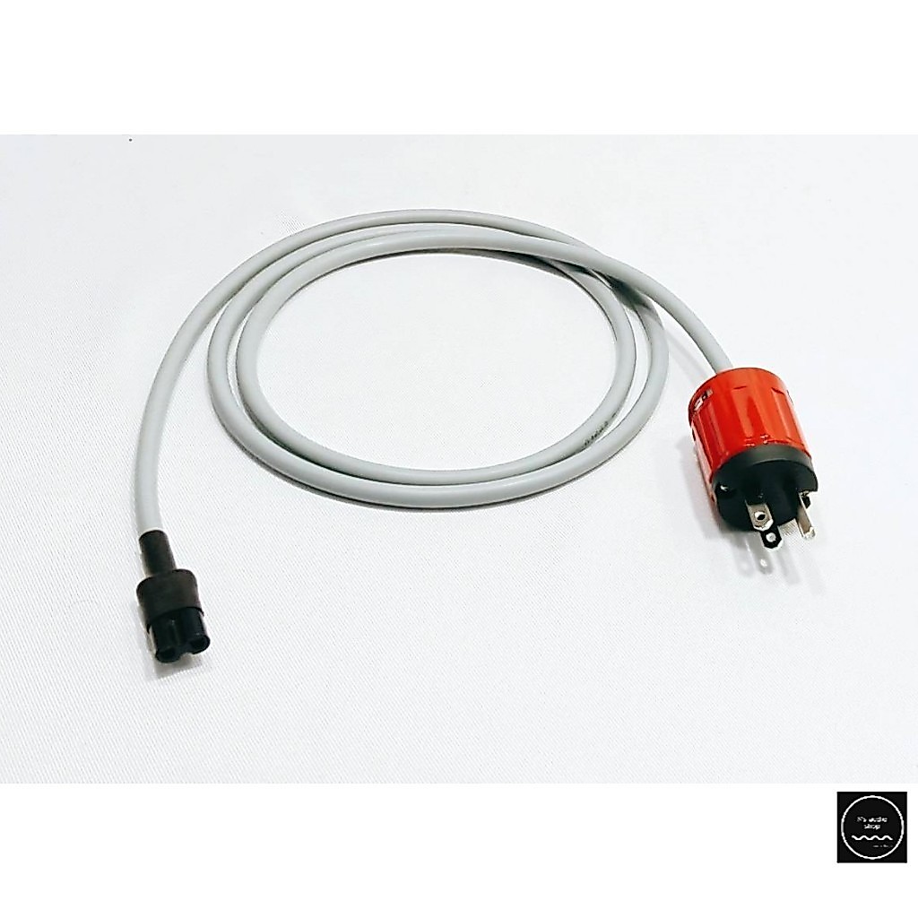..สายไฟเยอรมัน HELUKABEL JZ  สเปกสูงกว่า 2.5 ท้าย C7 (เลขแปด) หัวปลั๊ก ชุบทอง หรือชุบเดียม เกรด A..
