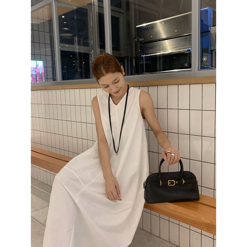 COMOS CMS 2026 ฤดูร้อน Minimalist Double V คอ Cocoon ชุดเสื้อกั๊กพร้อมจี้กระโปรงแกว่งขนาดใหญ่258680