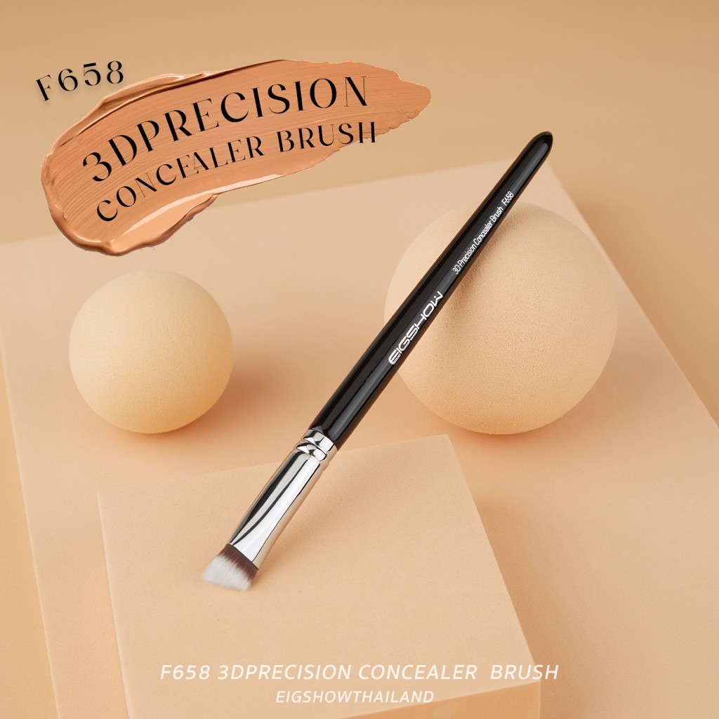 TAW แปรงคอนซีลเลอร์ รูปทรงหัวตัดสามเหลี่ยม EIGSHOW 3D PRECISION CONCEALER BRUSH F658