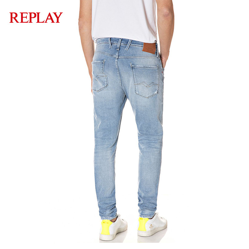 Replay Jeans ซีรีส์ BRONNY ทรงเพรียวบางใส่สบายสไตล์คลาสสิกสำหรับวันสบายๆ