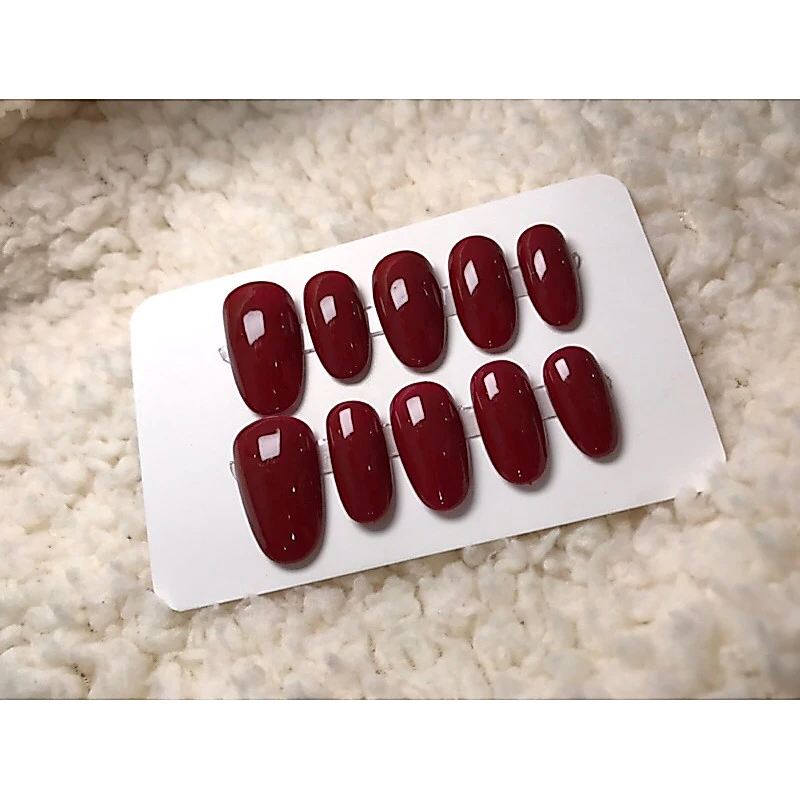 เล็บปลอมเจลแท้สีแดงเชอรี่🍒🍒❗️แถมฟรี❗️กาวน้ำ+ตะไบ+แผ่นแอลกอฮอล์(1ชุด)