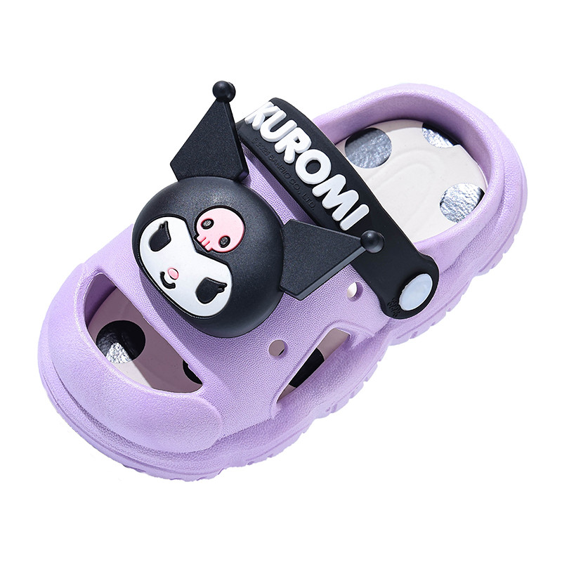 crocs crocs เด็ก รองเท้าแตะเด็ก Sanrio Kuromi แบบป้องกันการลื่น ออกแบบสำหรับฤดูร้อนในบ้าน