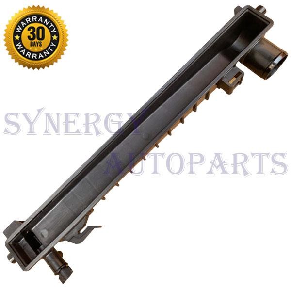 หม้อน้ําถังบน Ford Expedition F150 F250 1997-2004 - 7931