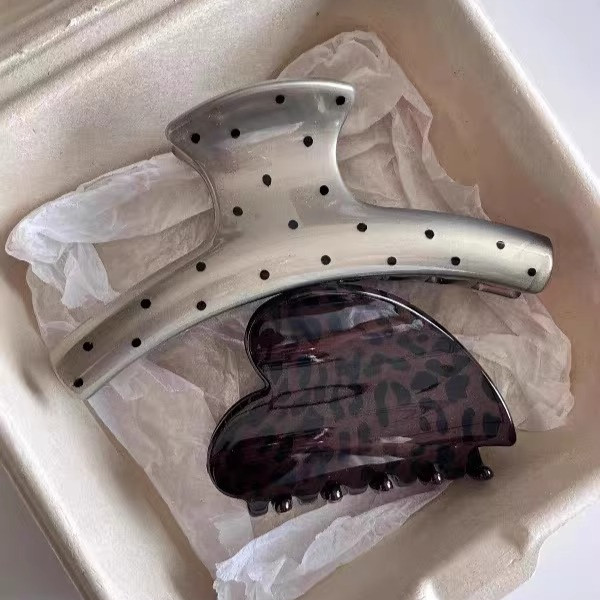 หนีบผมสำหรับผู้หญิง สไตล์เรียบหรู สีเทา พร้อมคลิปยึดผม