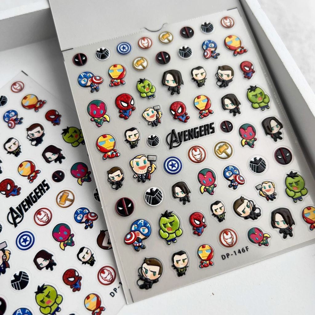 High-End Marvel Avengers ไฟแช็กสามมิติตกแต่งสีแห่งชาติสไตล์แห่งชาติสไตล์แห่งชาติสไตล์สีเขียวสติกเกอร์แต่งเล็บ
