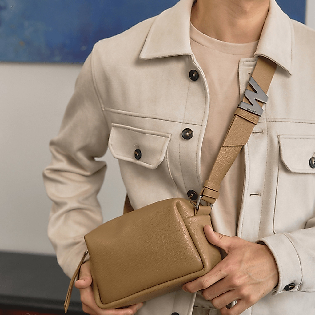 Wander Sling Bag ผลิตจากหนังแท้ 100% Genuine Leather
