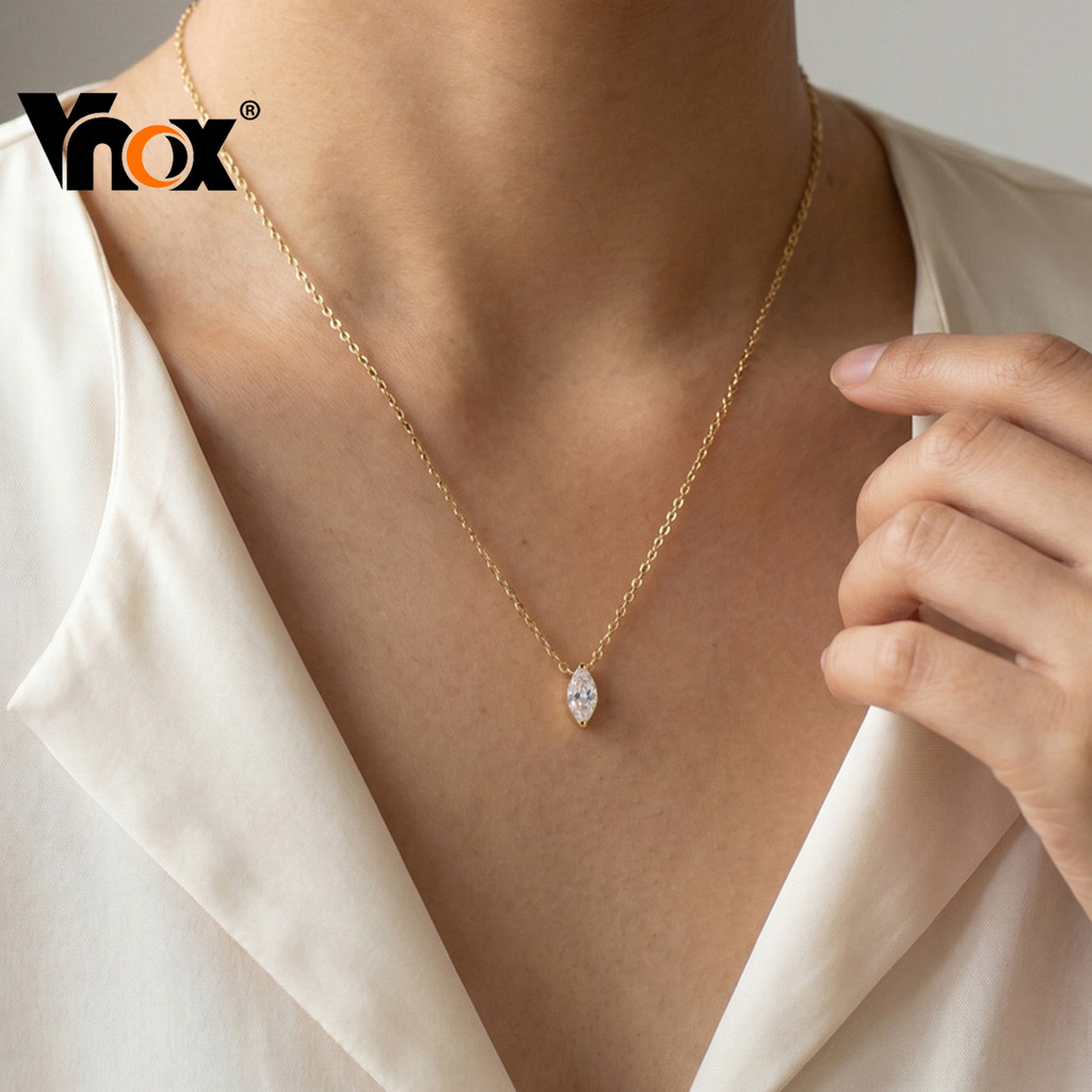 Vnox Gold Tone Solitaire Round Heart Zircon จี้สร้อยคอ,เรียบง่ายงานแต่งงานเจ้าสาวสร้อยคอผู้หญิง,ของขวัญที่สมบูรณ์แบบสําห