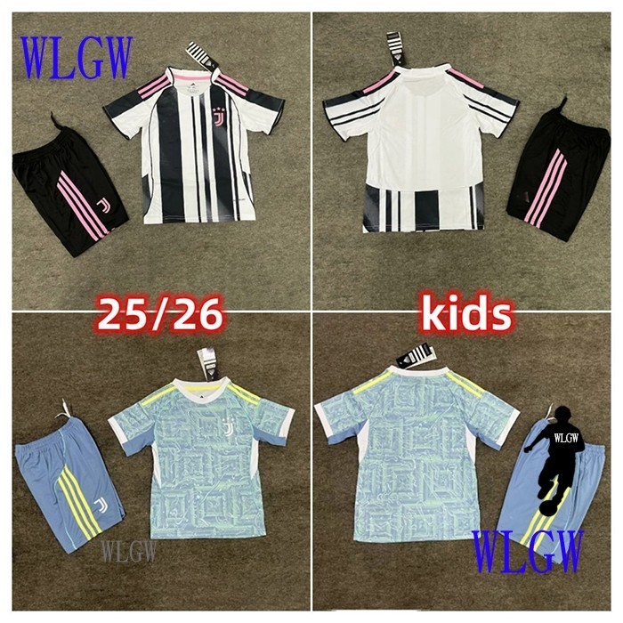 2025-2026 Juventus Jersey Kids Jersey เสื้อเด็กเสื้อฟุตบอลเสื้อฟุตบอล1