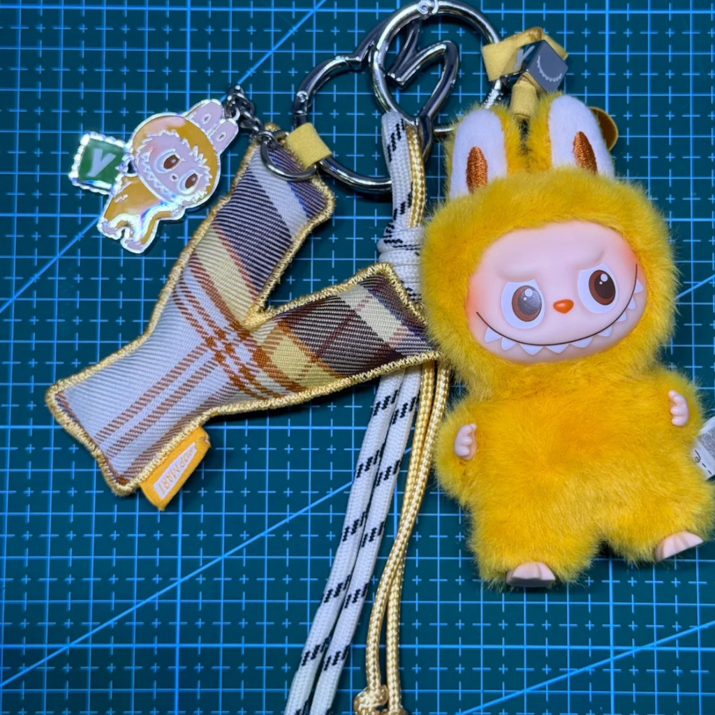[ของแท้] LABUBU THE MONSTERS Pin For Love Series Letter Pendant AZ ยืนยันรูปตุ๊กตาเครื่องประดับของขวัญ