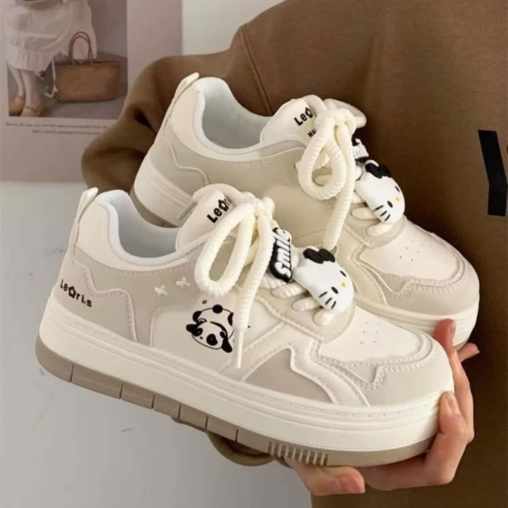 ฤดูใบไม้ร่วงมาใหม่ แฟชั่นรองเท้าผ้าใบผูกเชือก รองเท้าผ้าใบผู้หญิงลำลอง ใส่สบาย น้ำหนักเบา ไซส์ 36-44