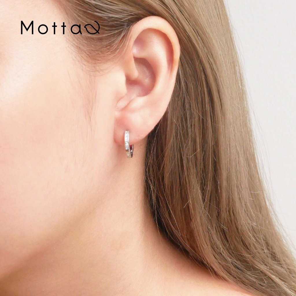 Motta Earring ต่างหูห่วงมีเพชร เรียบหรู