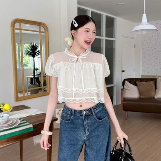 Blooming เสื้อครอปแขนตุ๊กตา ผ้าโรซี่ คอระบาย แต่งชายลูกไม้ 2 เลเยอร์ KN.Clothes