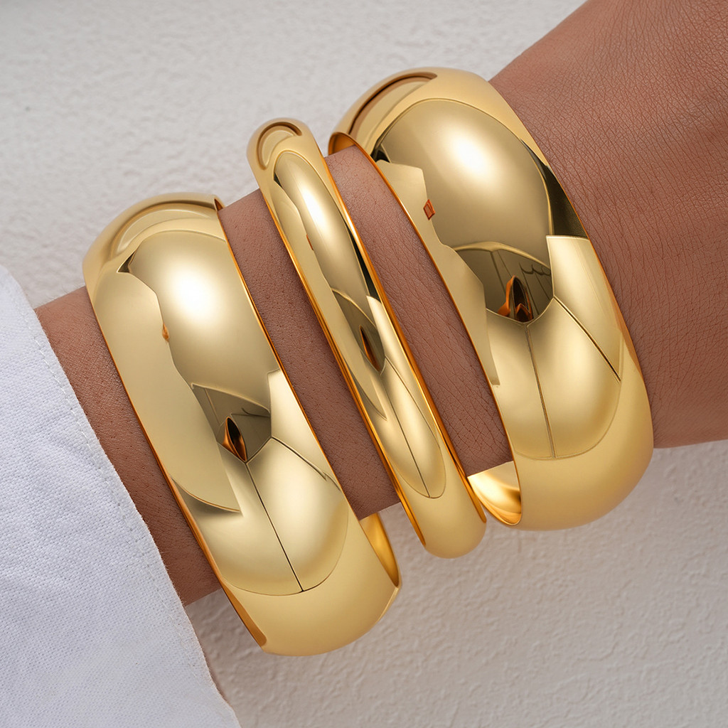 สร้อยข้อมือชุด Retro Gold สลับวงกลม ผิวเรียบ สำหรับผู้หญิง และเป็นของขวัญที่สวยงาม