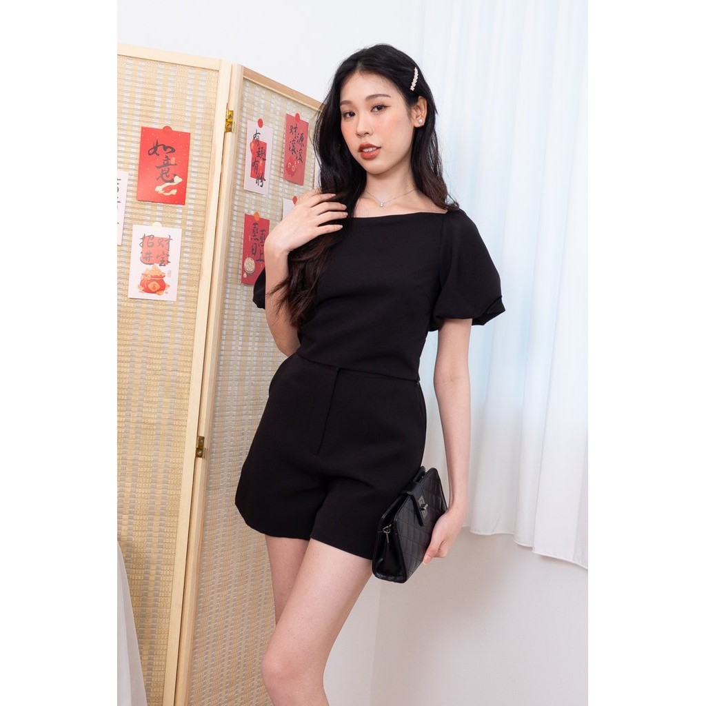 กางเกงขาสั้น Kiyomi สีดํา