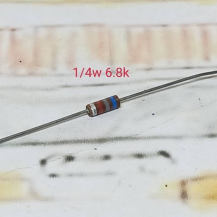 1/4w Resistor Carbon Composition ตัวต้านทาน คาร์บอนคอมโพสิต ญี่ปุ่น เก่าเก็บ ขนาด 1/4 วัตต์ (1ถุงมี  20 ชิ้น)