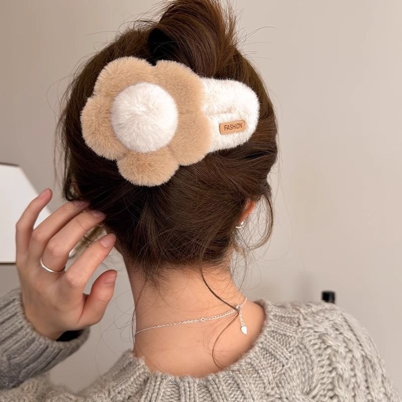 กิ๊บติดผมทรงตุ๊กตาดอกไม้ แบบใหม่ มาพร้อมเทคโนโลยีตรวจจับเส้นผม สไตล์ดังค์บิล - รูปที่ 2