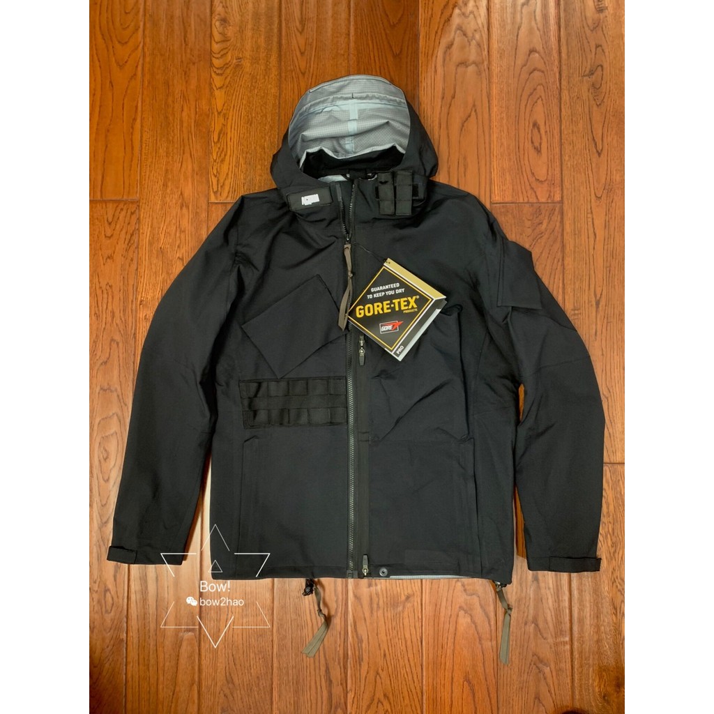 Acronym เสื้อแจ็คเก็ตสั้นกันน้ําและWindproof J47TS-GT สำหรับการใช้งานหลากหลาย ไม่ได้อยู่ในซีรีย์ACG