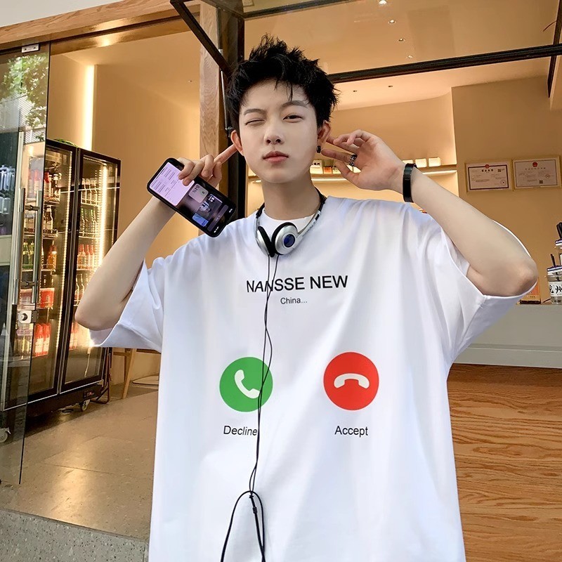 ฤดูร้อนสายรัดด้านในครึ่งแขนแขนสั้นคอเล็กพิมพ์ COD เสื้อยืดใหม่ของแท้ผู้ชายสไตล์อเมริกัน 2025 ความรู้