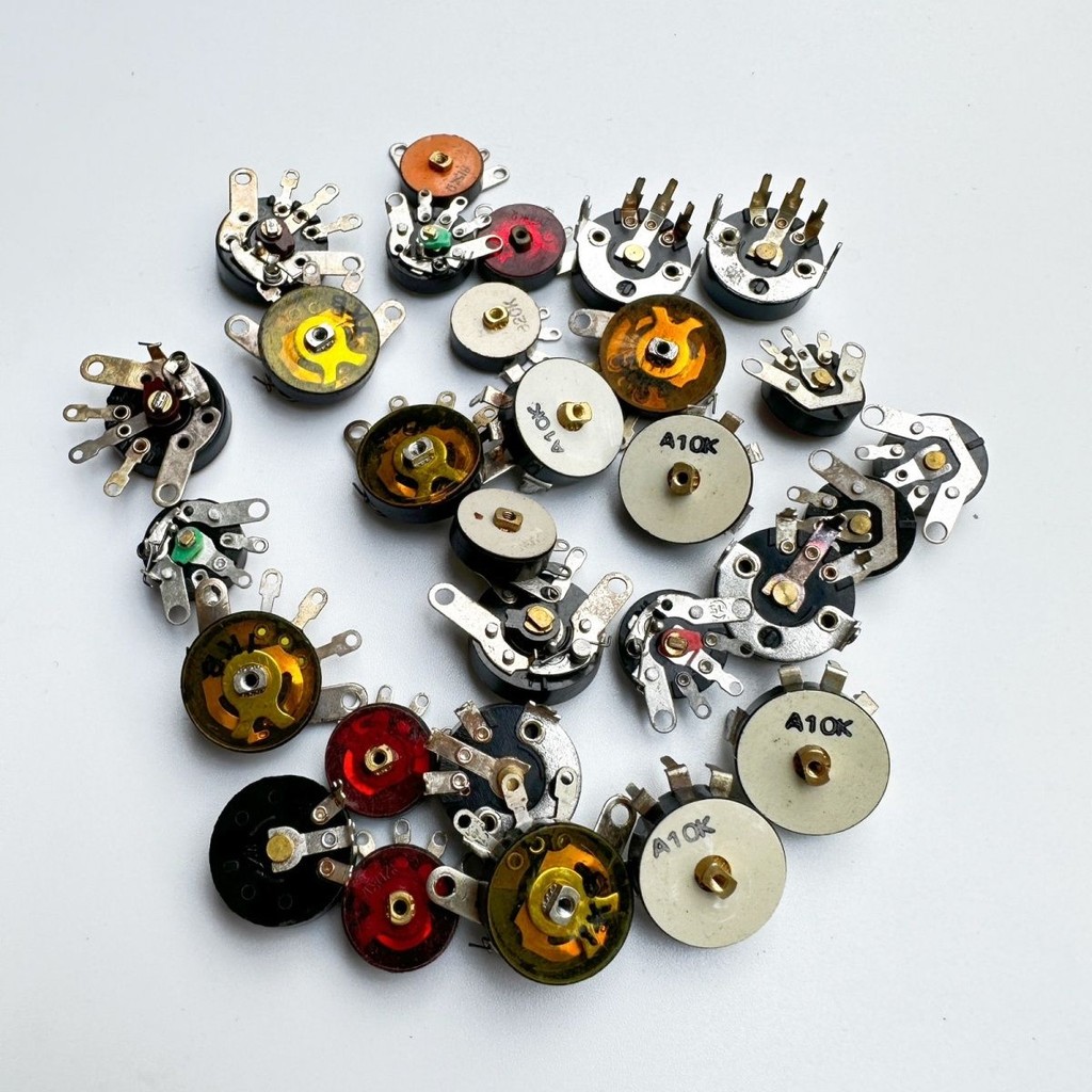 收音机音量电位器旋转开关平脚弯脚mmm随机发货只装配DIYRadio volume potentiometer rotary switch flat foot bend20250925