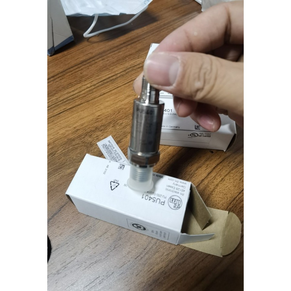 จัดส่งฟรี Original IFM PU5400 PU5401 Sensor PU5403 PU5404 พร้อมสต็อกปลอมหนึ่งการลงโทษสิบ