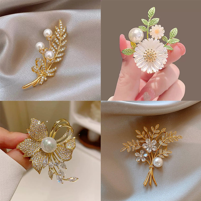 เข็มกลัดแฟชั่นสำหรับสตรีและหมุดเต้านมผีเสื้อ ดีไซน์หรูหราไม่เหมือนใคร