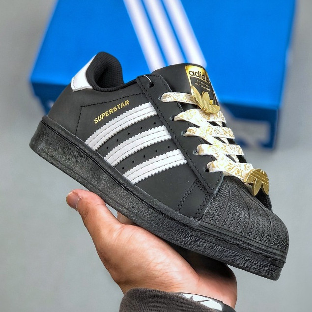 รองเท้าผ้าใบ Superstar Classic Shell Toe EG4959