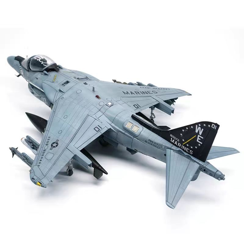 UMa ประกอบเครื่องบิน D1001 American AV-8B Sandpaper II PLUS เครื่องบินโจมตี 1/48