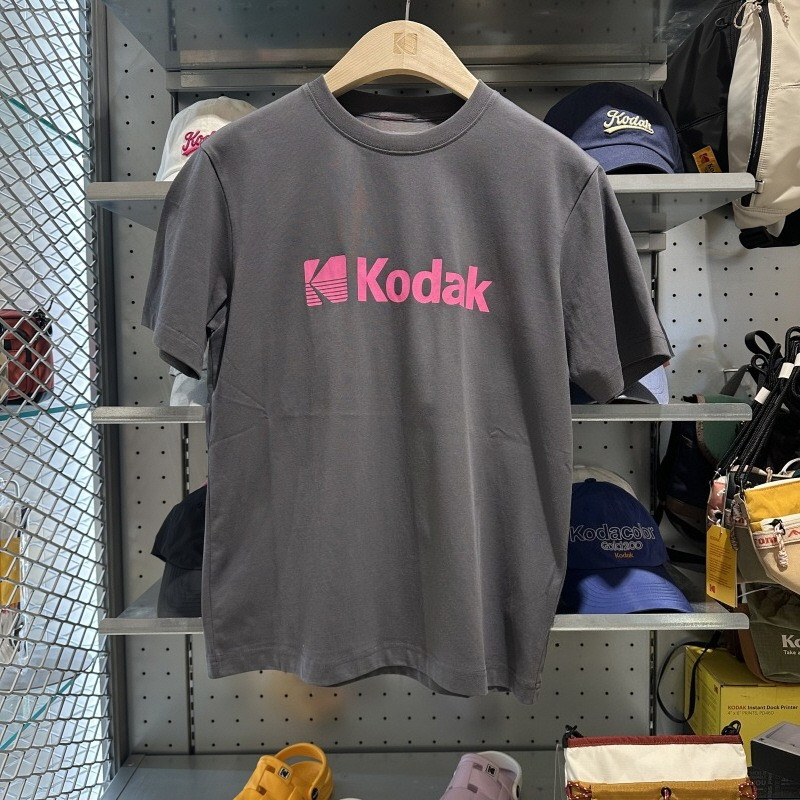 2025 ใหม่ 20252025 K0dak เสื้อยืดผู้ชายผู้หญิงผ้าฝ้ายเสื้อยืดแขนสั้นแบรนด์หรูเสื้อยืด Street เสื้อผ้