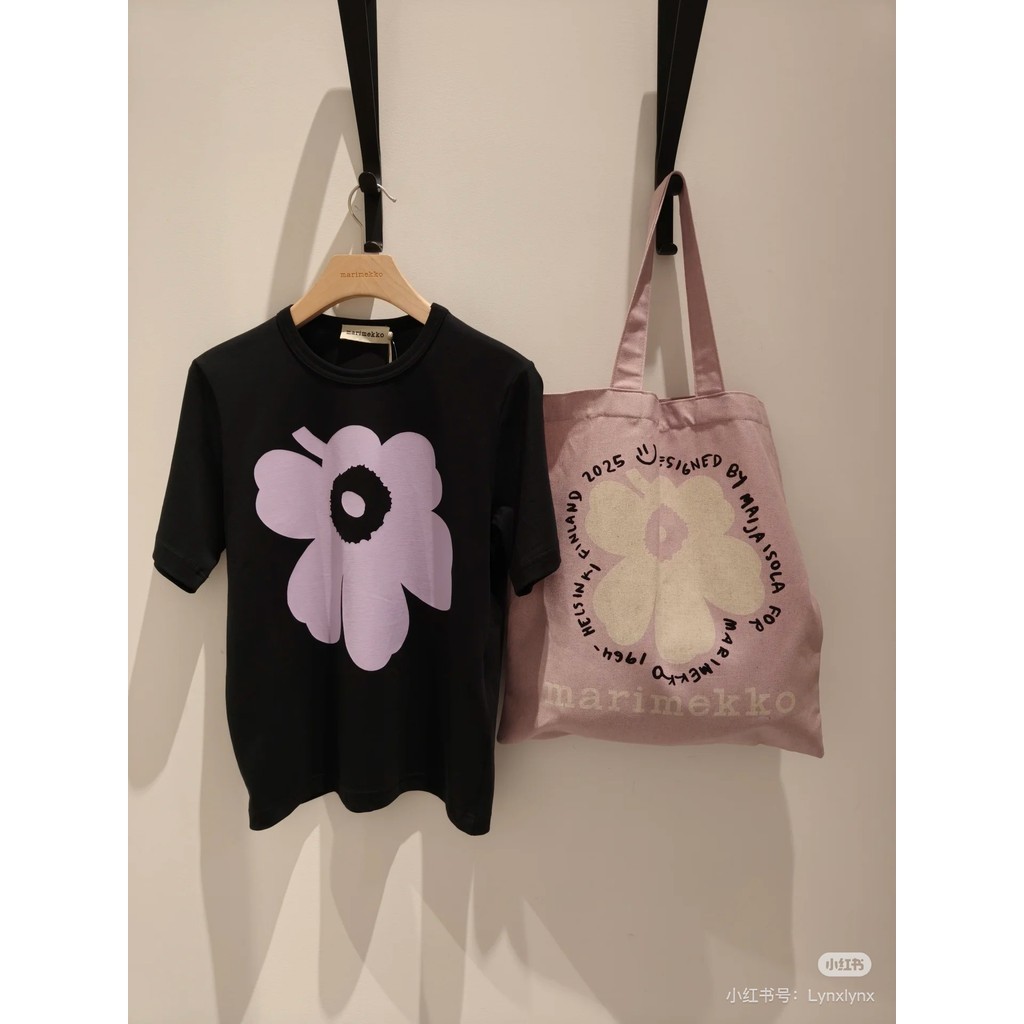 Marimekko Unikko ลายพิมพ์ผ้าฝ้าย เสื้อยืดแนวคูล เหมาะสำหรับทั้งผู้ชายและผู้หญิง