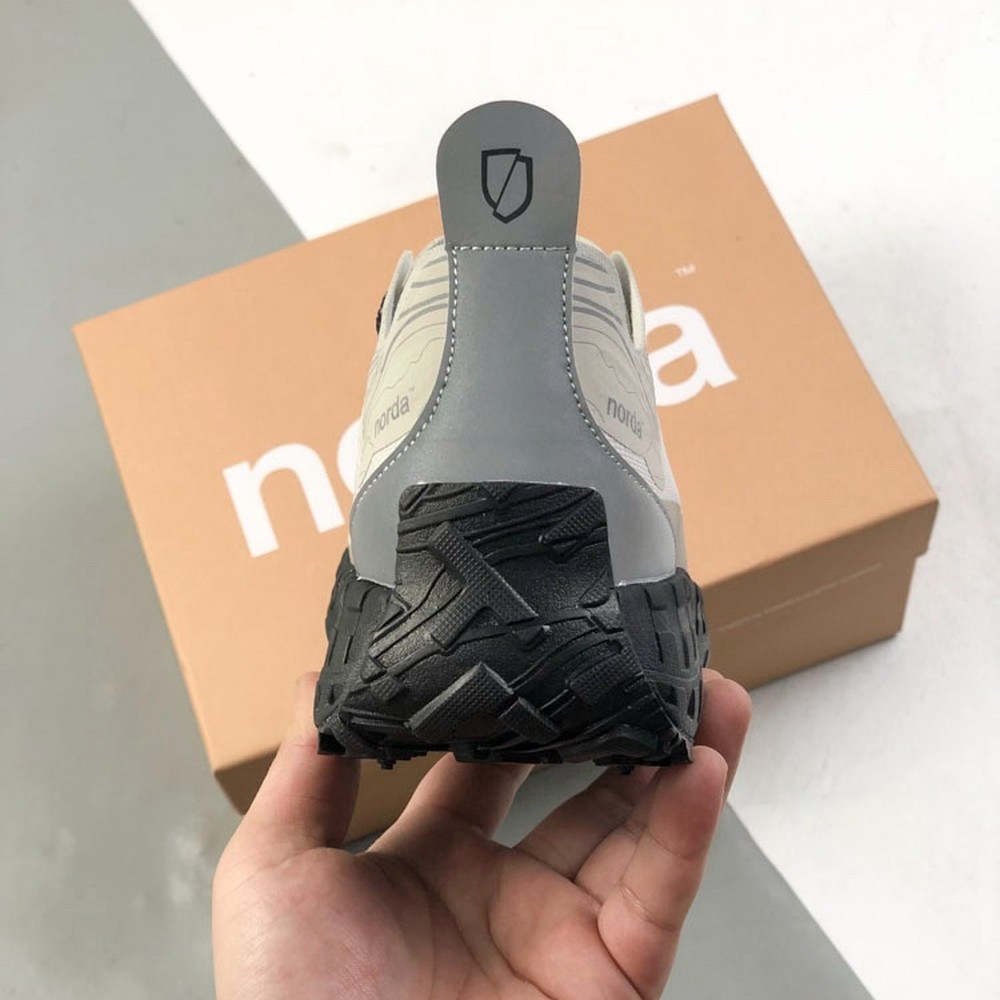 รองเท้าวิ่งเทรล Norda 001 สีเทา น้ำหนักเบา ทนทาน กันลื่นและกันน้ำ เหมาะสำหรับทั้งผู้ชายและผู้หญิง - รูปที่ 5