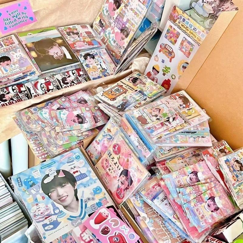 ขายร้อน Times Youth League Perfume ง่ายต่อการรองรับ Fan-Made Comics Changed โปสการ์ดจี้ Photocard สต