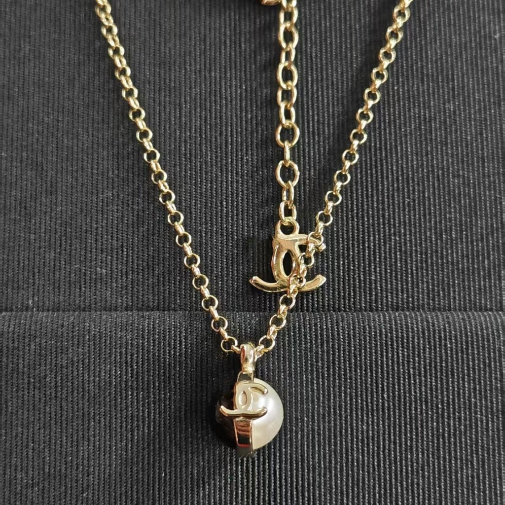 26 P สีดําสีขาว Pearl เป็ดแมนดารินสร้อยคอโลหะหญิงหอมยายแฟชั่นประณีต High-End รอบลูกปัด Double c จี้ 