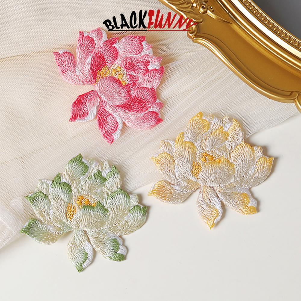 BLACKFUNNY 1 ชิ้น Lotus ดอกไม้ Patch เย็บปักถักร้อย Patch บน Applique สําหรับเสื้อผ้า Cheongsam ชุดแ