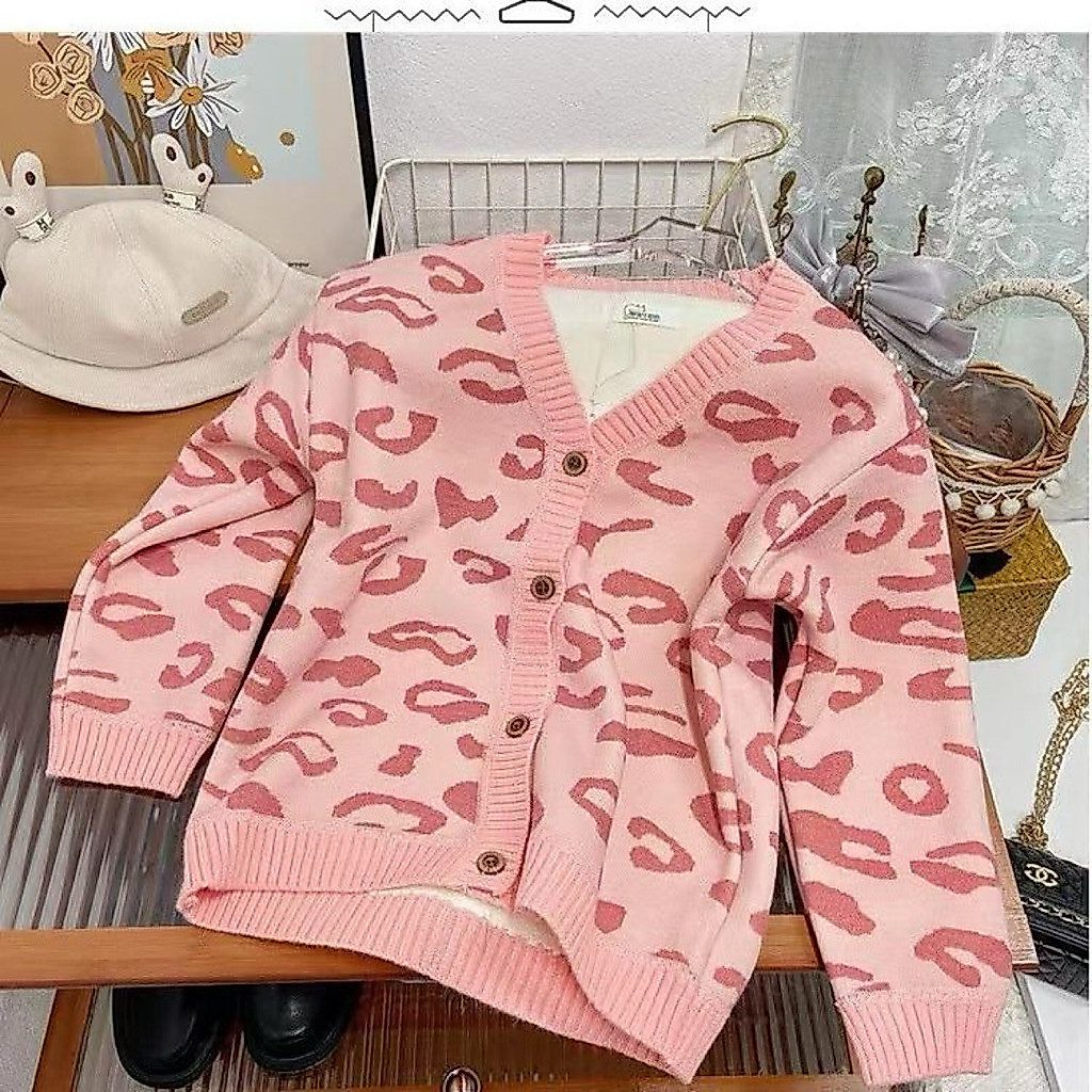 SALE หมดแล้วหมดเลย พร้อมส่งจากไทยค่ะ เสื้อสเวตเตอร์เด็กผู้หญิง สีชมพู แต่งลายเสือดาว ด้านในบุขนอุ่นๆ BQ46