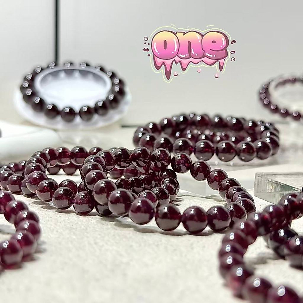 โกเมน สีม่วง พรีเมียม Garnet Purple โกเมนสตาร์ โกเมนแท้สีหินสีธรรมชาติ กำไลหิน หินมงคล ลบพลังงานลบ