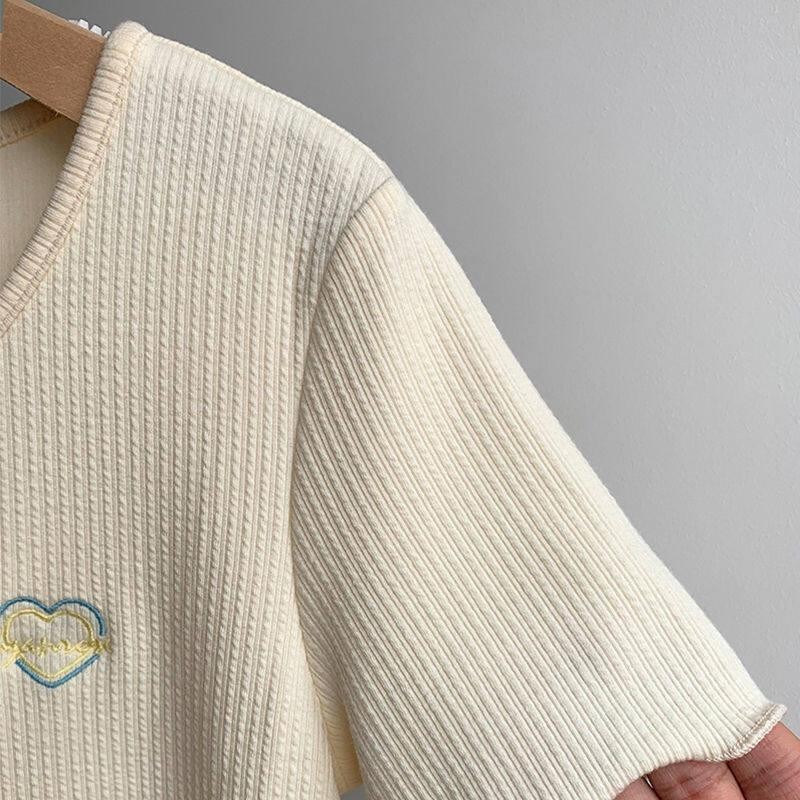 เสื้อครอปแขนยาวผู้หญิง เสื้อยืดแฟชั่นสไตล์เกาหลี เสื้อครอปหญิง เสื้อยืดแขนสั้น - รูปที่ 4