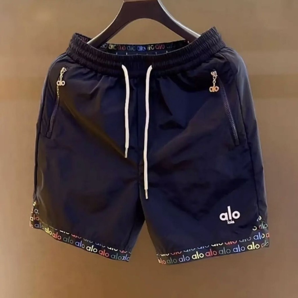 กางเกงขาสั้นผู้ชายสไตล์ยุโรป สำหรับกิจกรรมกลางแจ้งและออกกำลังกาย แห้งเร็ว และใส่สบาย