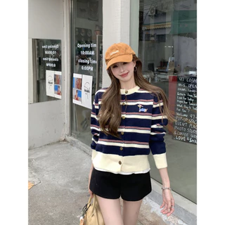 Vogue🌟พร้อมส่ง🌟 เสื้อไหมพรมแขนยาว คอกลม ผ้ากันหนาว ดีเทลลายทางสไตล์เกาหลี (Z-F111)