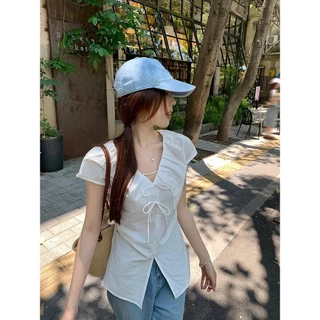 Red Berryเสื้อเชิ้ตคอวีผูกโบว์สไตล์เกาหลีผู้หญิง ดีไซน์จีบ ทรงเข้ารูป เอวเข้ารูป หน้าร้อน99200
